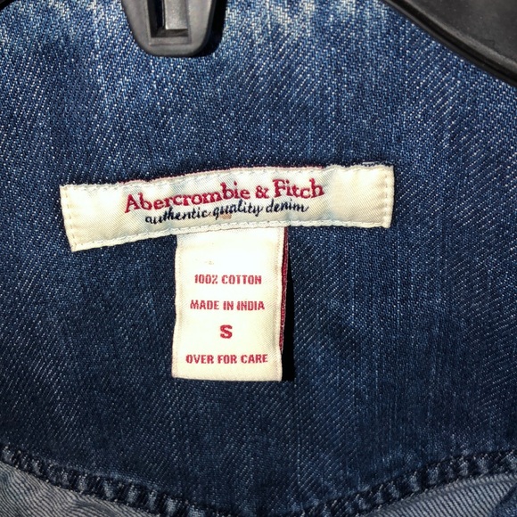 Abercrombie and Fitch Jean denim jacket S - Picture 2 of 6